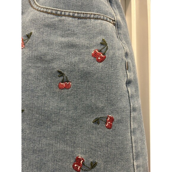 New Cider Women’s Cherry Jean Shorts Size 1X Denim Cherry Print w Pockets Jorts - Picture 5 of 7